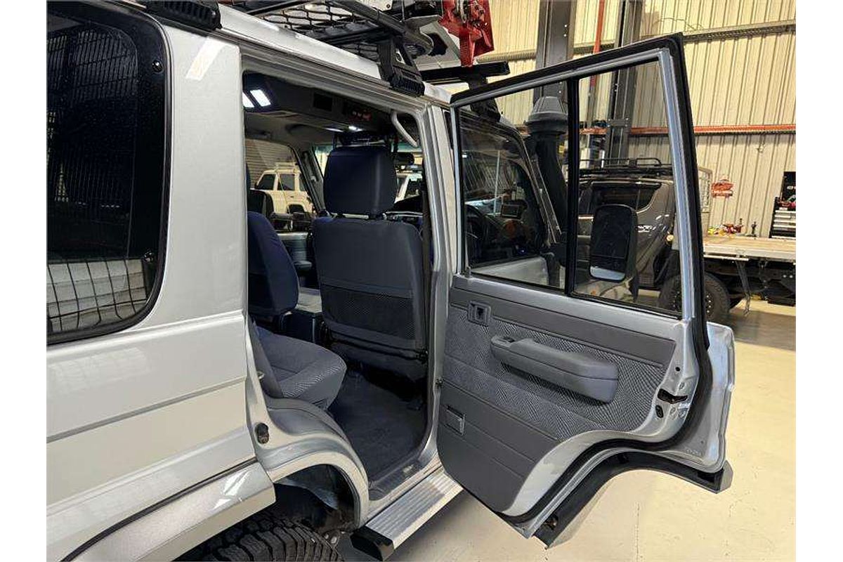 2011 Toyota Landcruiser GXL VDJ76R
