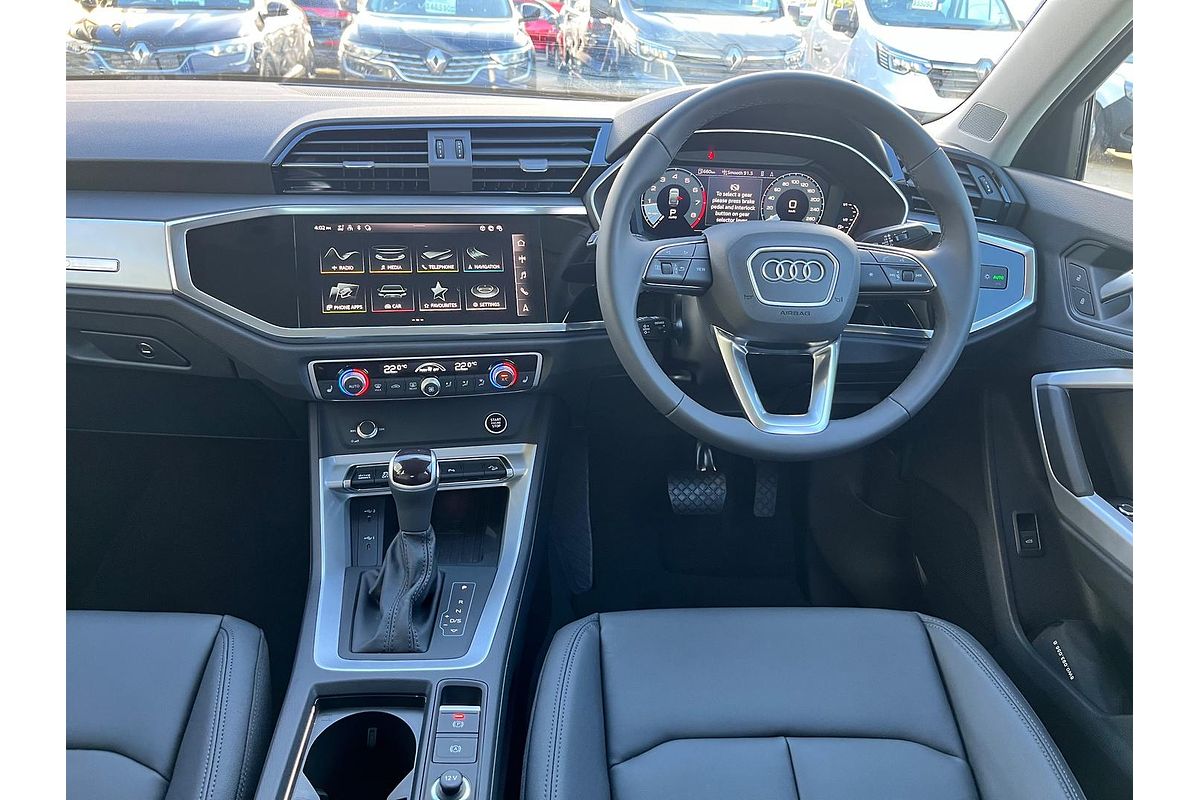 2024 Audi Q3 35 TFSI S Line F3