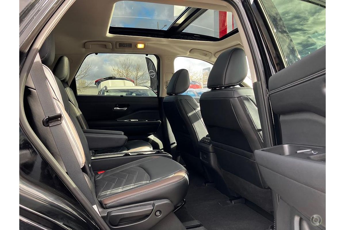 2023 Nissan Pathfinder Ti-L R53