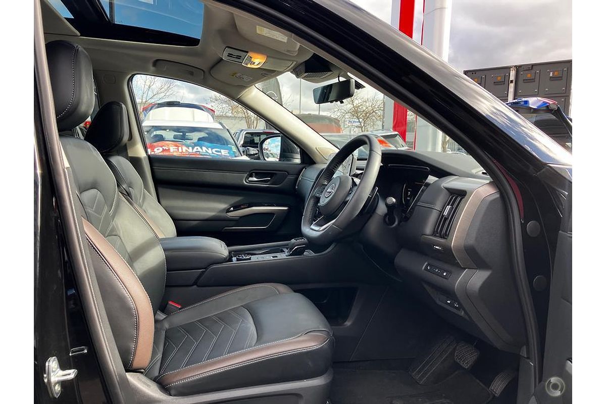 2023 Nissan Pathfinder Ti-L R53