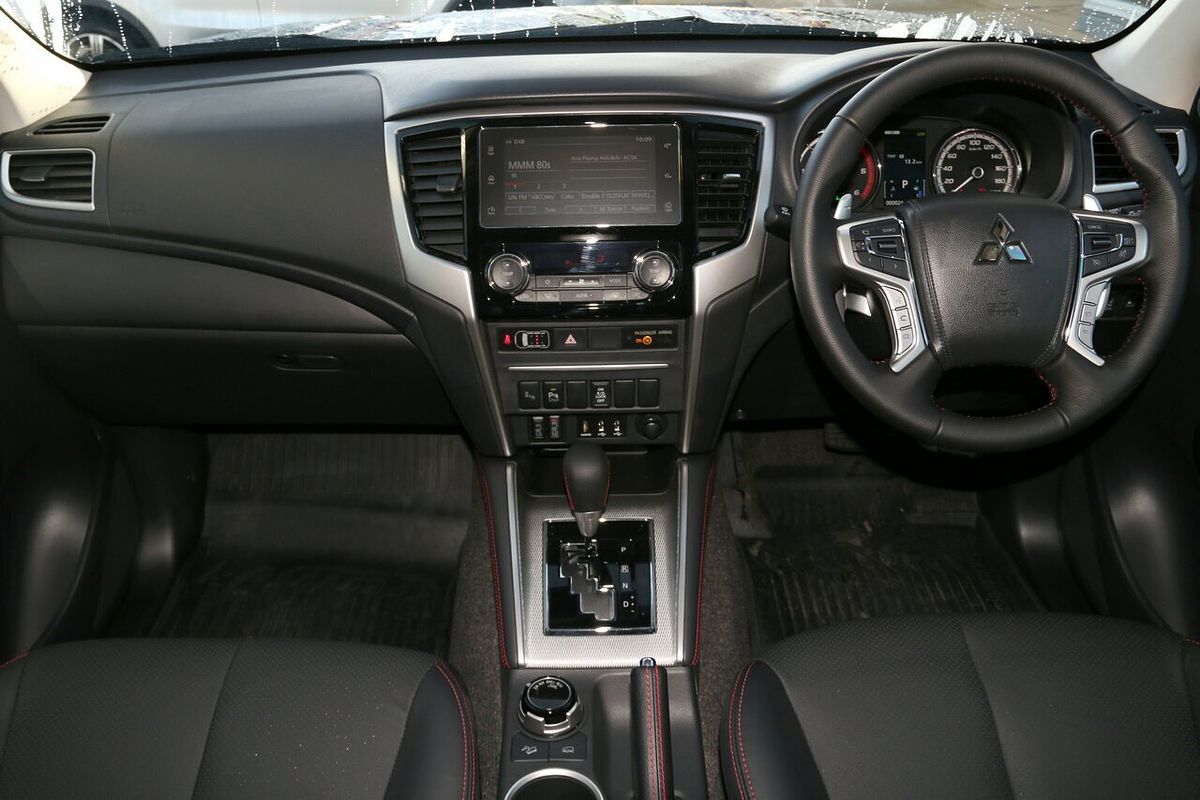2023 Mitsubishi Triton GLS MR 4X4