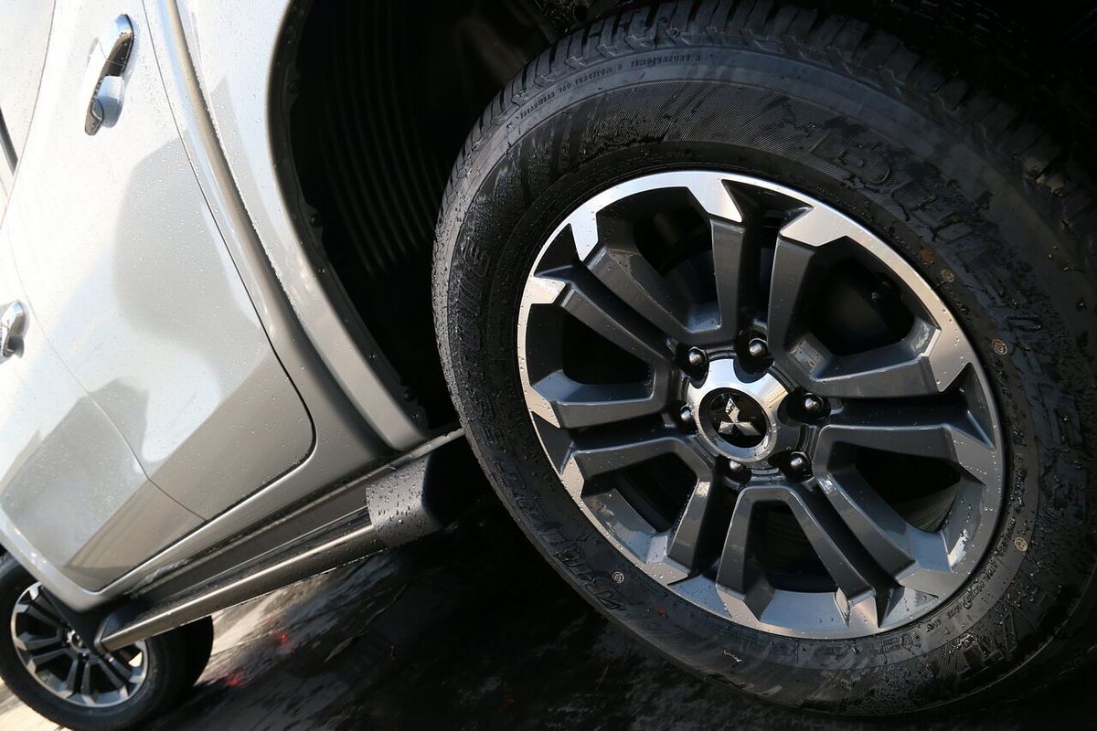 2023 Mitsubishi Triton GLS MR 4X4