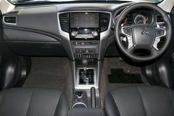 2023 Mitsubishi Triton GLS MR 4X4