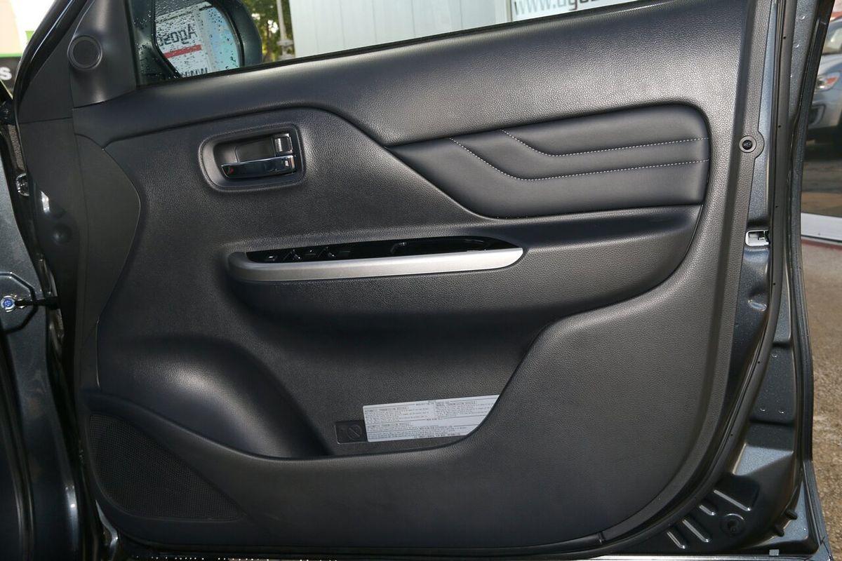 2023 Mitsubishi Triton GLS MR 4X4