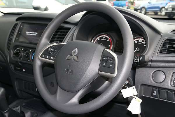 2024 Mitsubishi Triton GLX 4x2 MR MY23 RWD