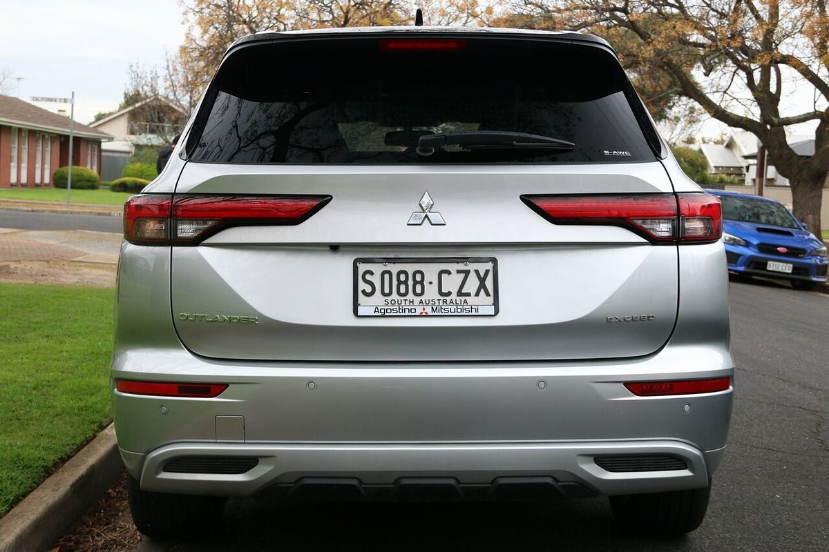 2023 Mitsubishi Outlander Exceed Tourer ZM