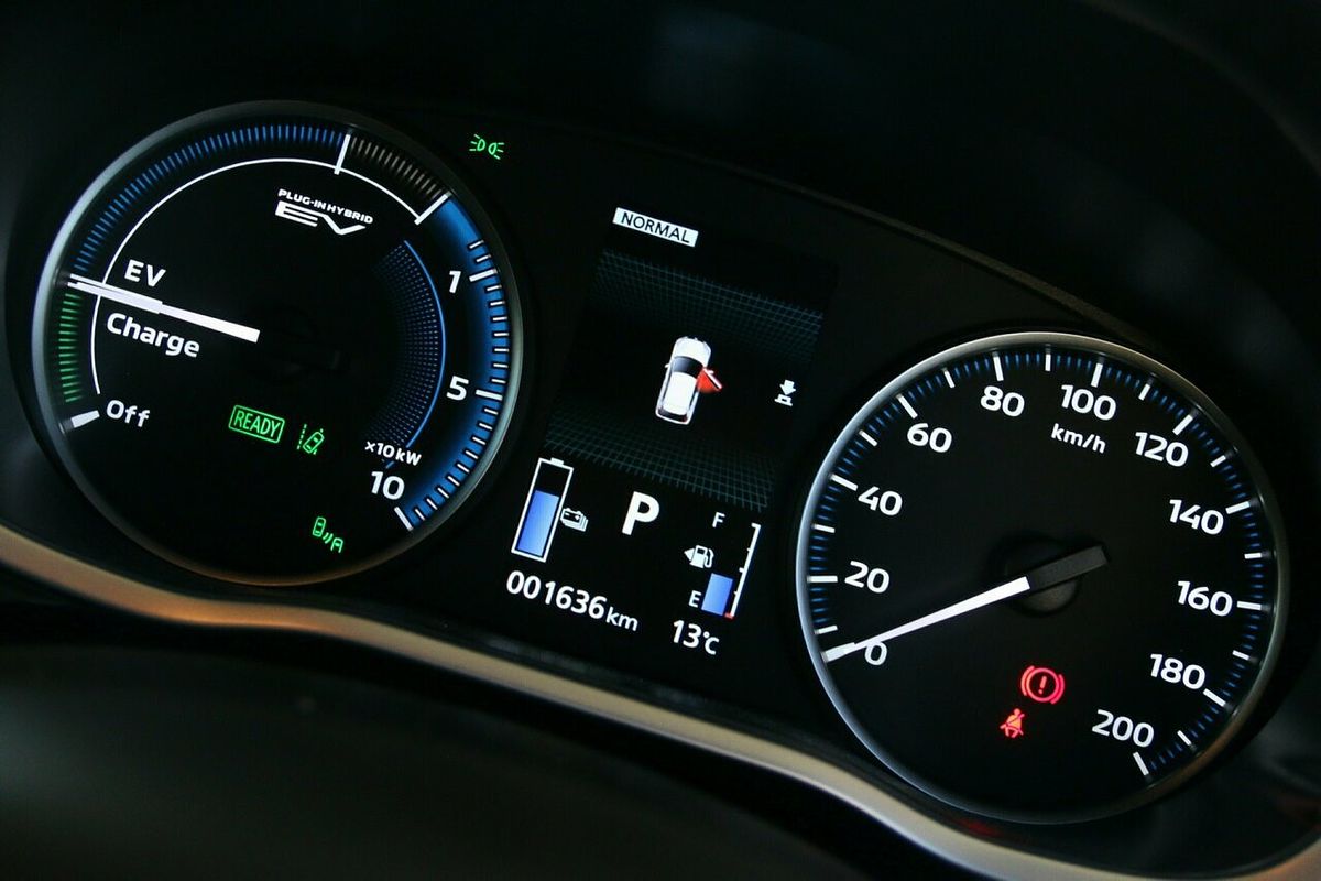 2023 Mitsubishi Eclipse Cross PHEV Exceed YB