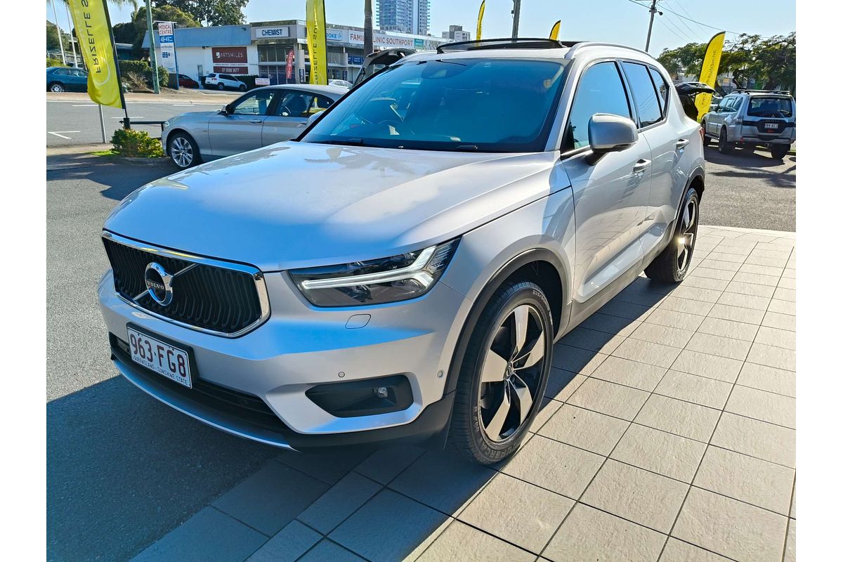 2018 Volvo XC40 T5 Momentum