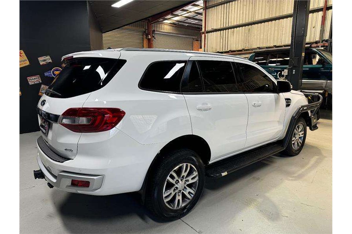 2017 Ford Everest Trend UA