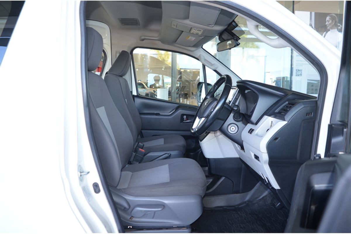 2019 Toyota Hiace Commuter GDH322R