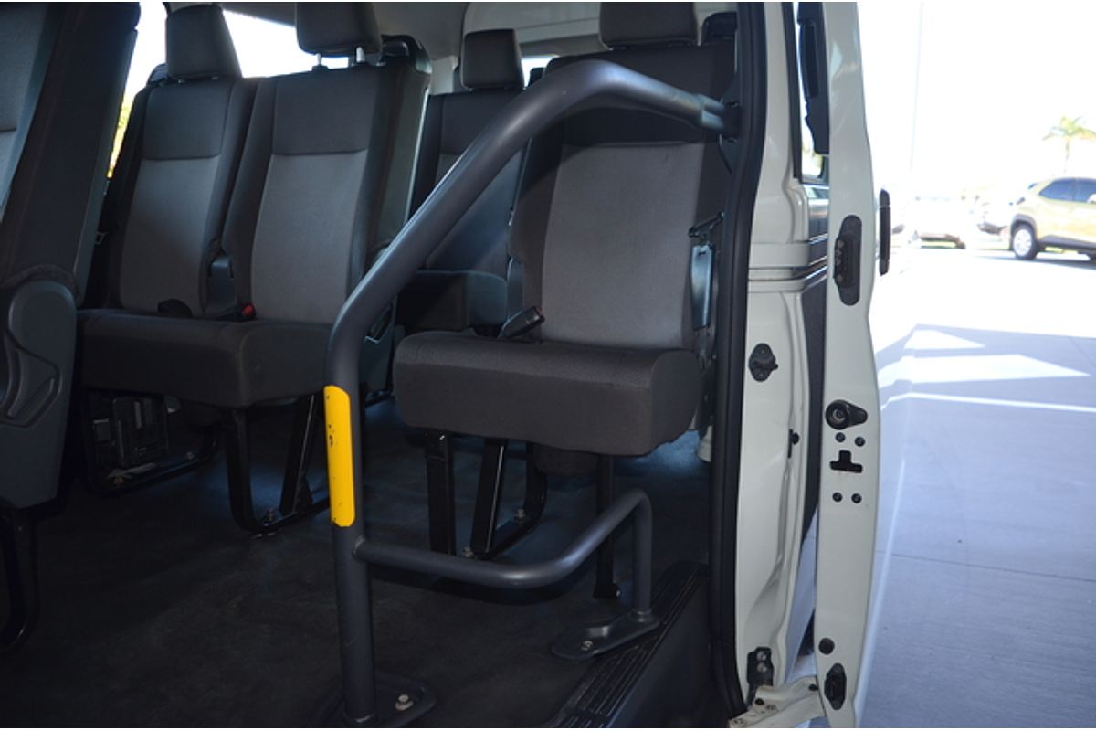 2019 Toyota Hiace Commuter GDH322R