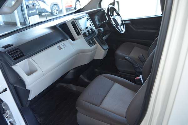2019 Toyota Hiace Commuter GDH322R