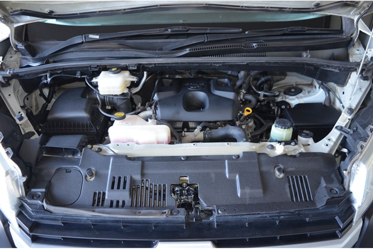 2019 Toyota Hiace Commuter GDH322R