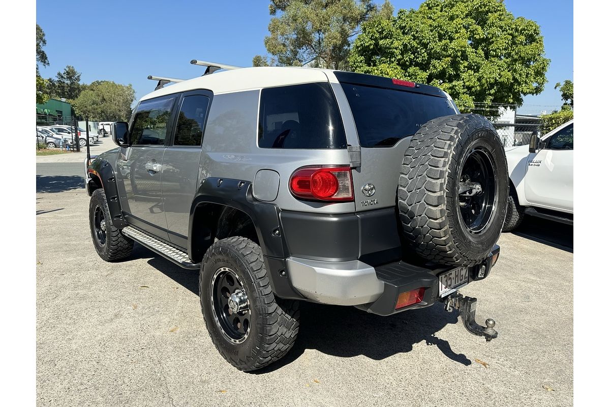 2011 Toyota FJ Cruiser GSJ15R