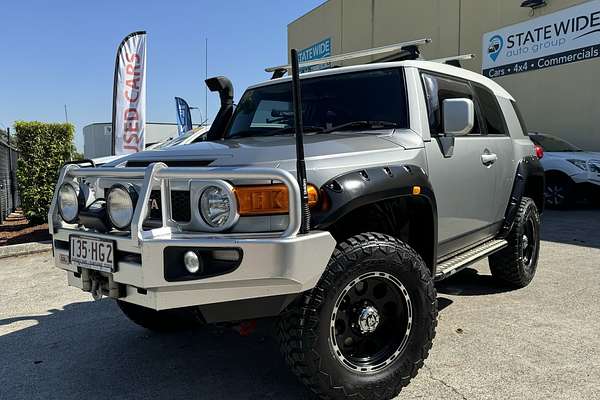 2011 Toyota FJ Cruiser GSJ15R