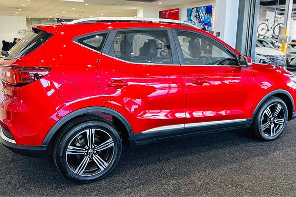 2020 MG ZS Essence AZS1