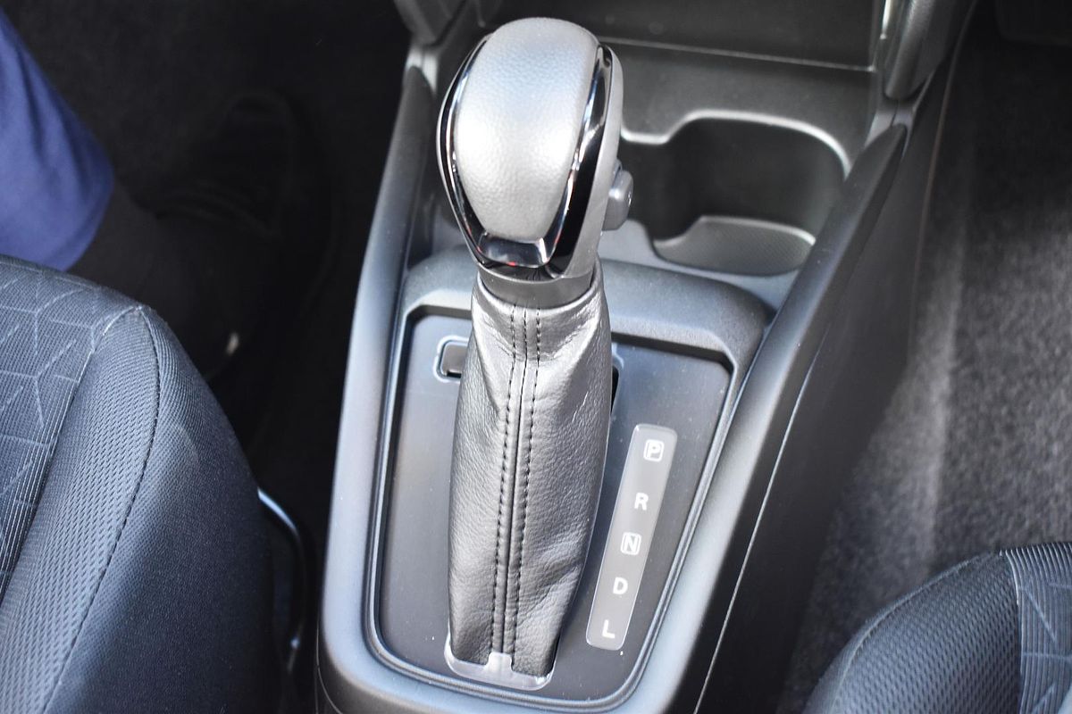 2024 Suzuki Swift Hybrid UZ