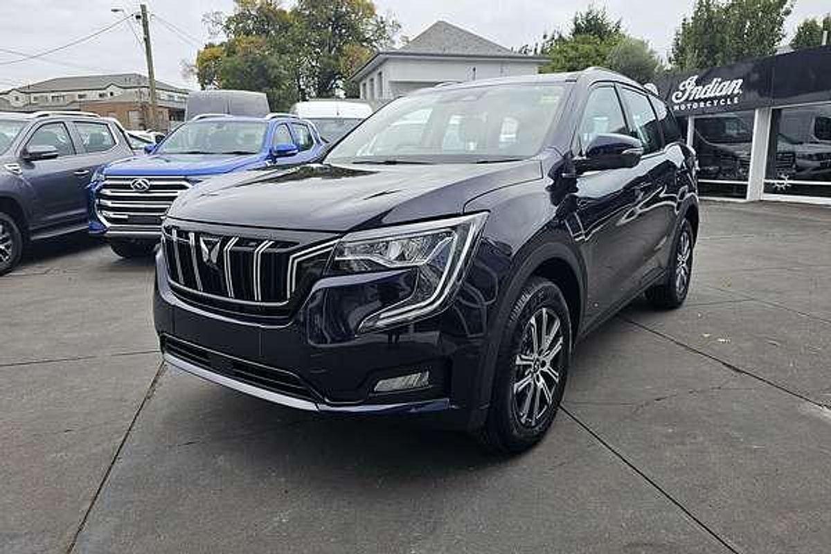 2024 Mahindra XUV700 AX7