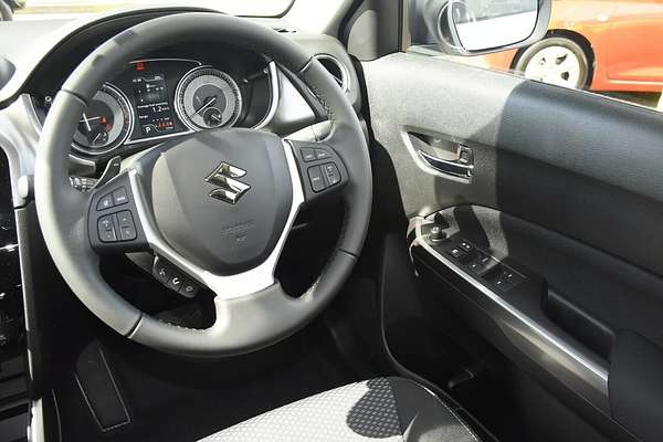 2023 Suzuki Vitara Shadow LY Series II