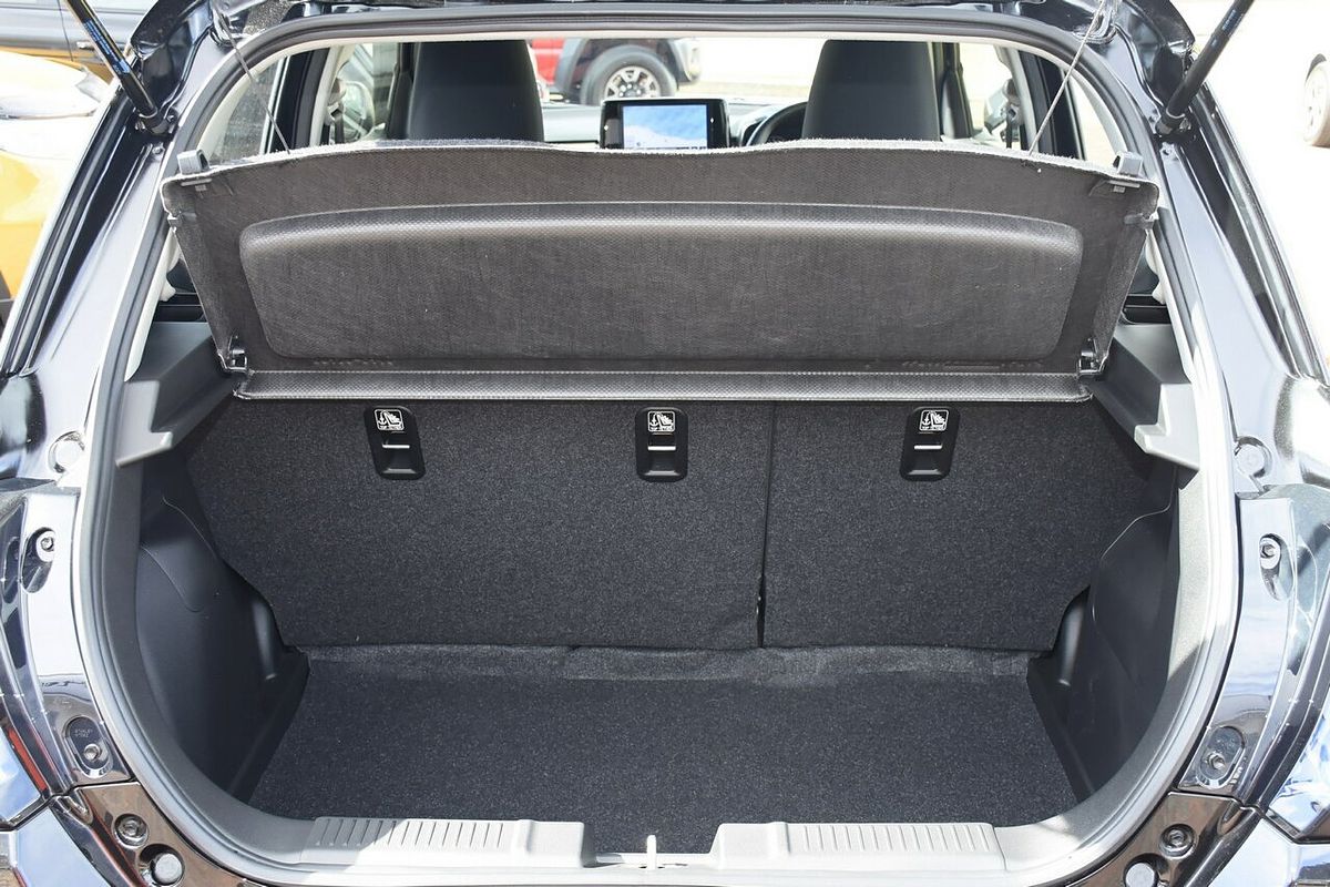 2024 Suzuki Swift Hybrid UZ