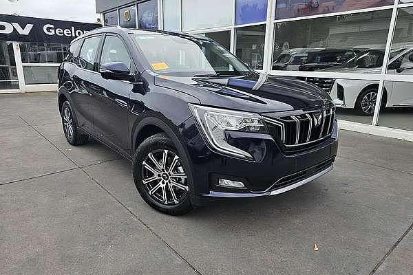 2024 Mahindra XUV700 AX7L