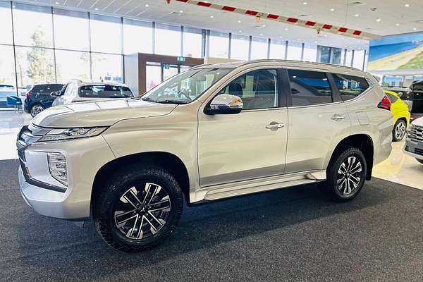 2022 Mitsubishi Pajero Sport GLS QF