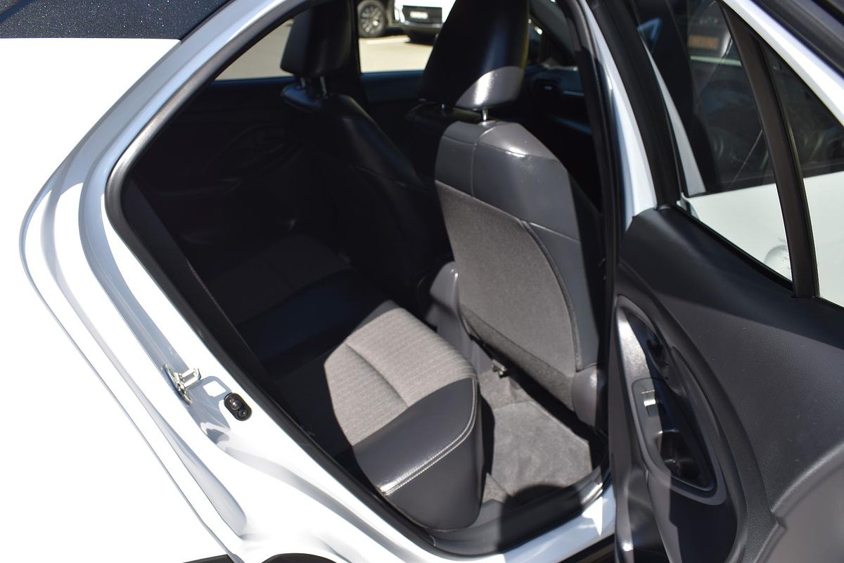 2023 Toyota Yaris Cross Urban MXPB10R