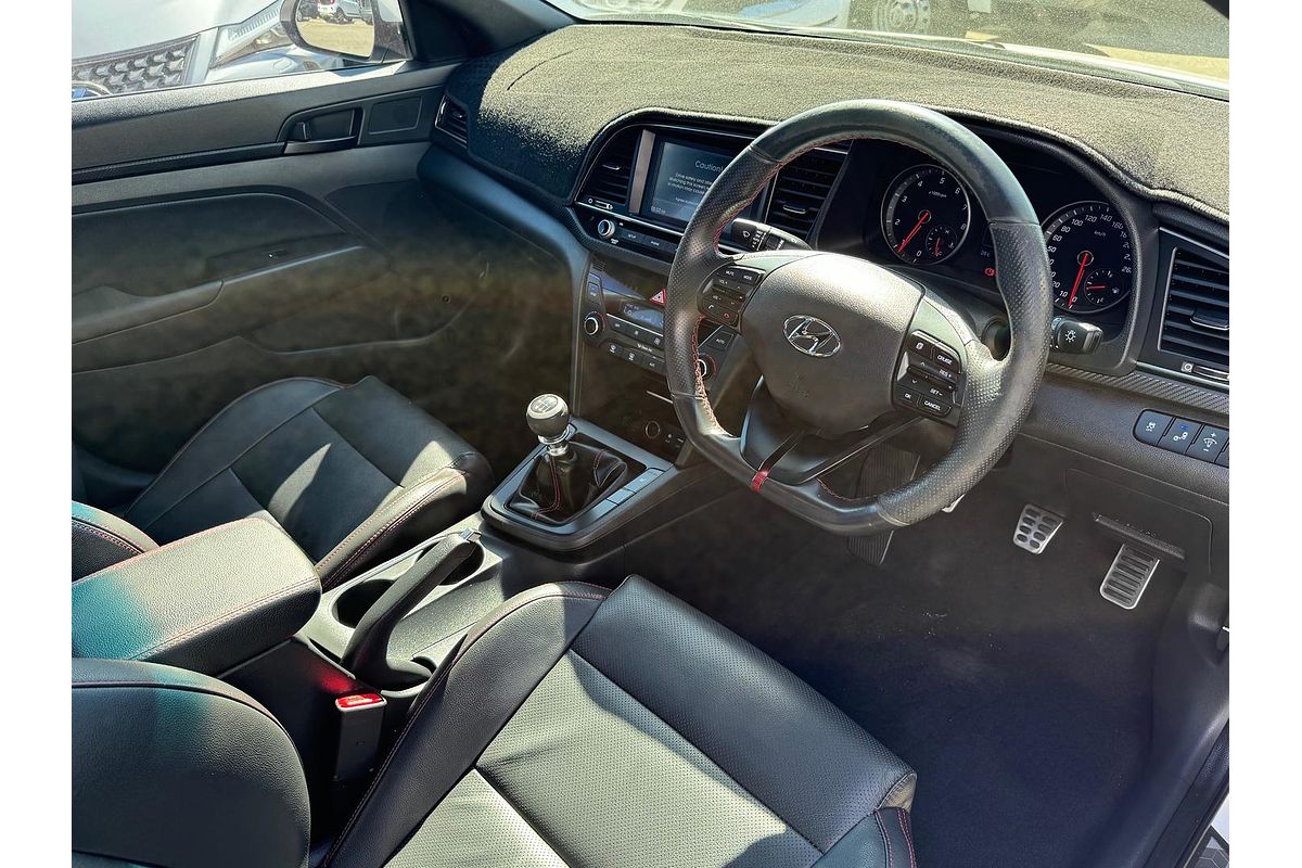 2016 Hyundai Elantra SR Turbo AD