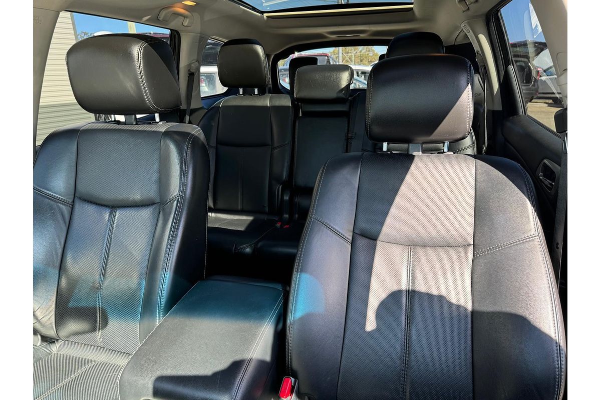 2014 Nissan Pathfinder Ti R52