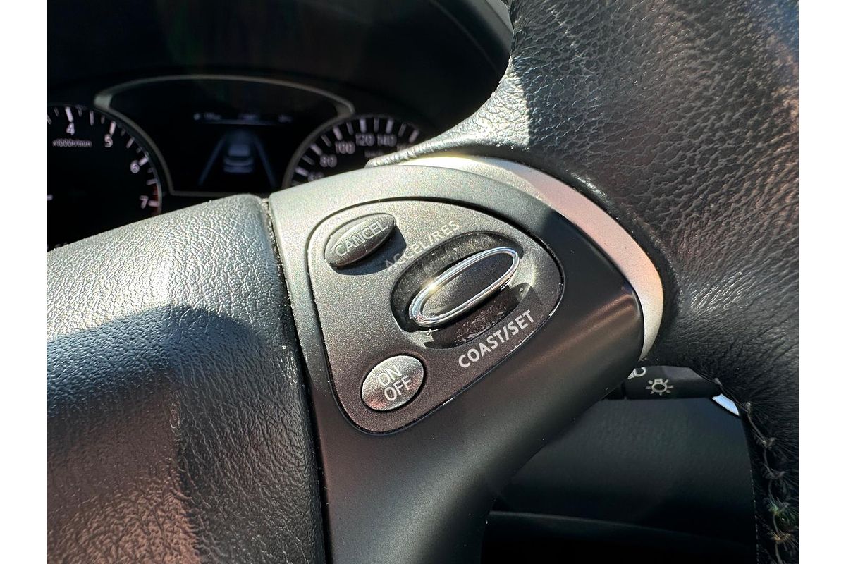 2014 Nissan Pathfinder Ti R52