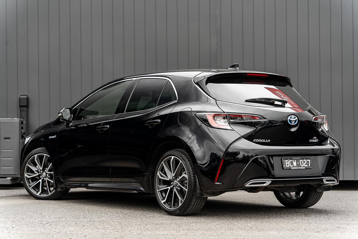 2019 Toyota Corolla ZR Hybrid ZWE211R