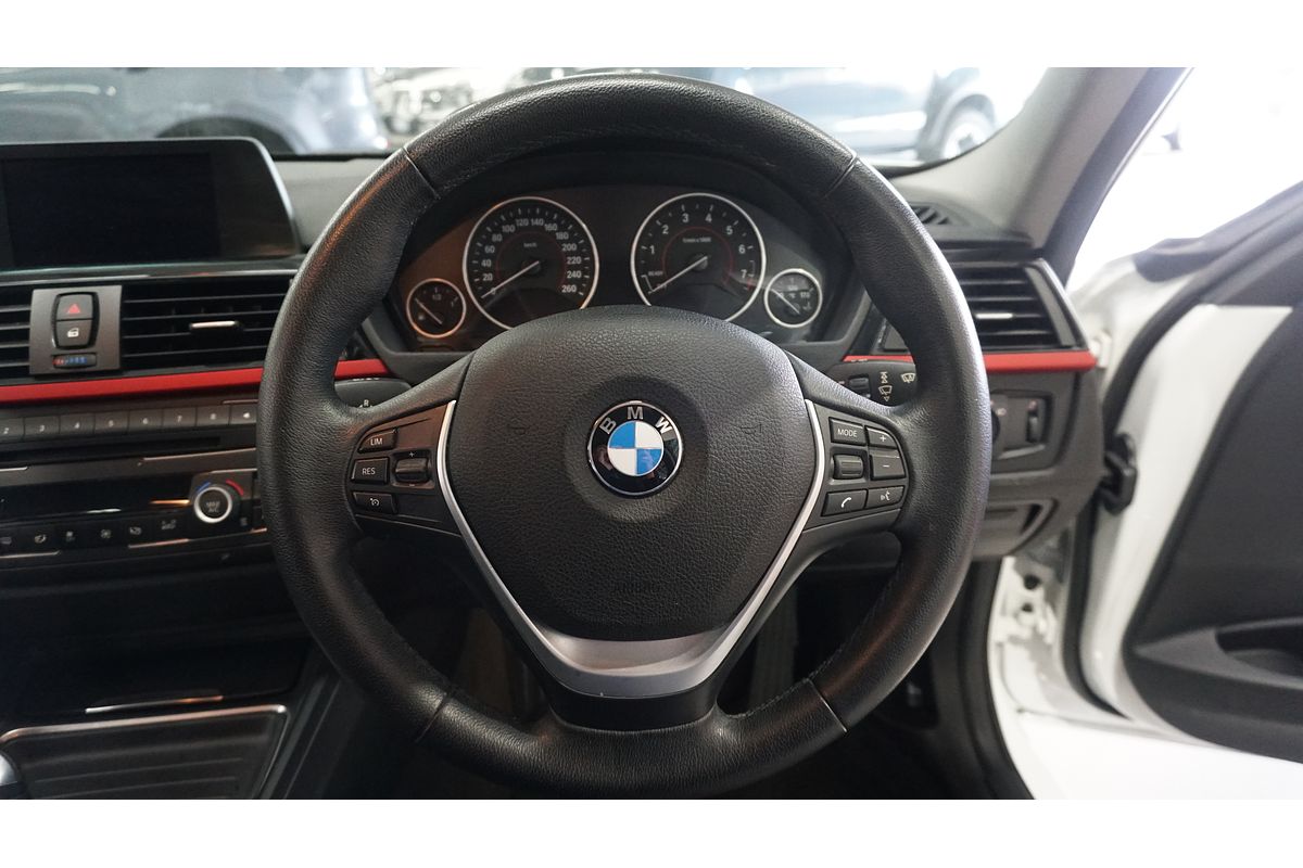 2015 BMW 3 Series 316i Luxury Line F30 MY1114