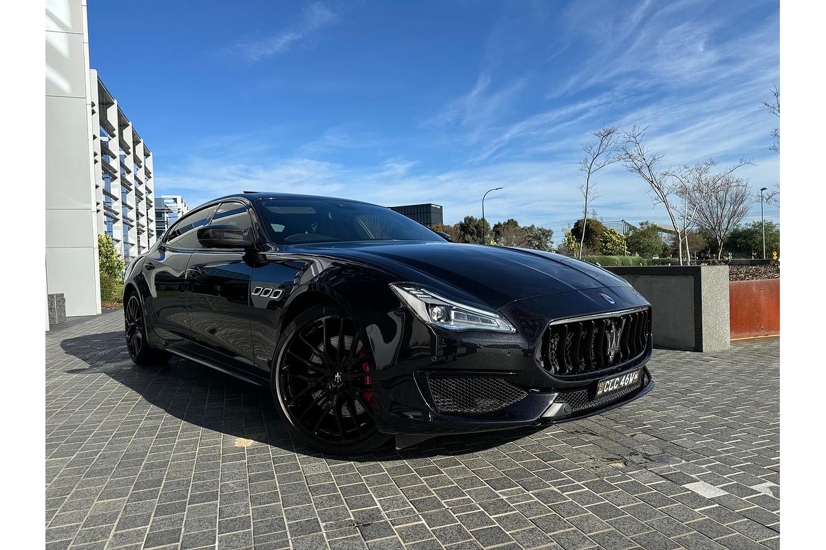 2018 Maserati Quattroporte GTS GranSport Nerissimo Edition M156