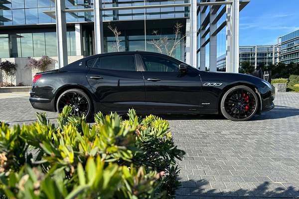 2018 Maserati Quattroporte GTS GranSport Nerissimo Edition M156