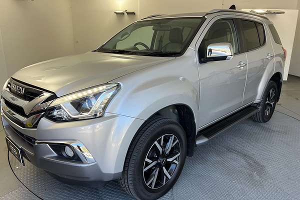 2020 Isuzu MU-X LS-T