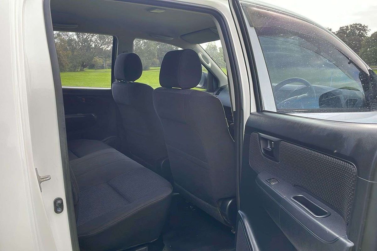 2016 Toyota Hilux SR GUN126R 4X4