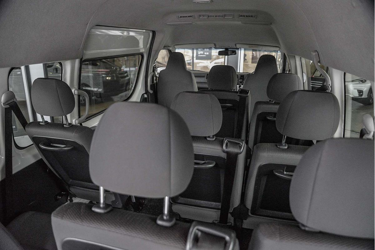 2015 Toyota Hiace Commuter KDH223R