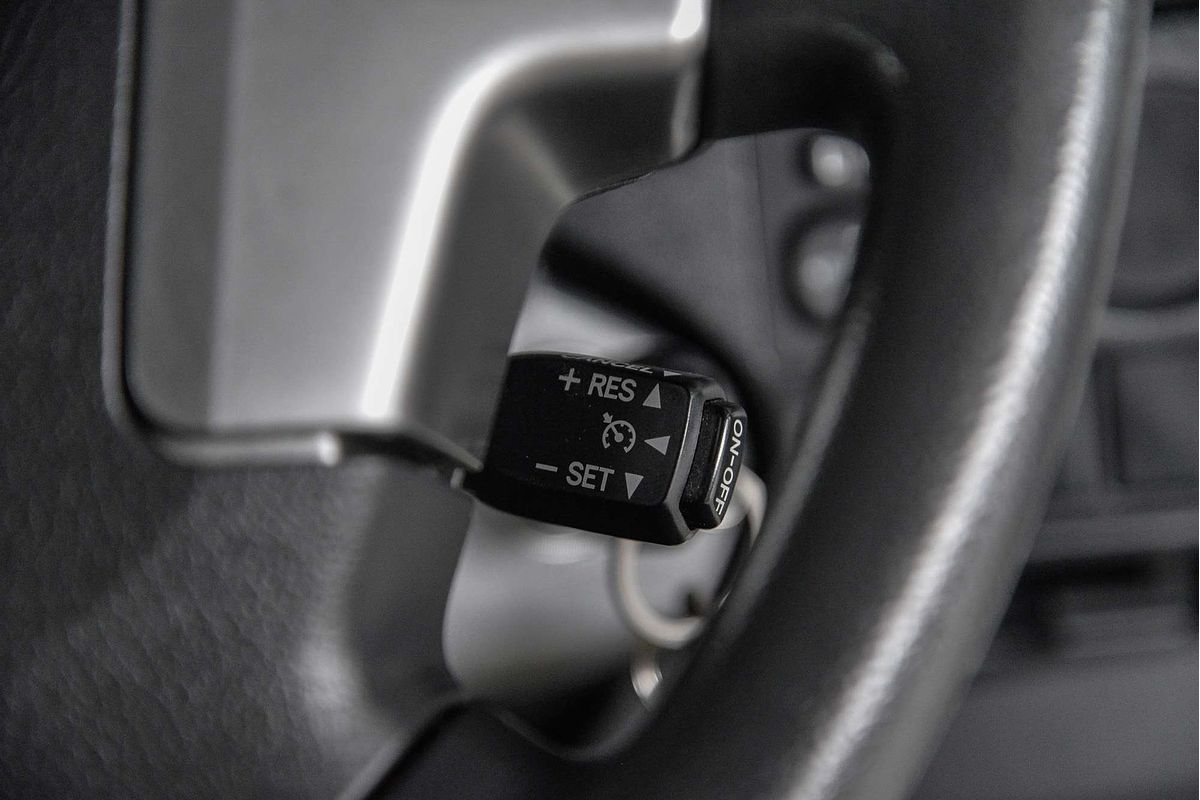 2015 Toyota Hiace Commuter KDH223R