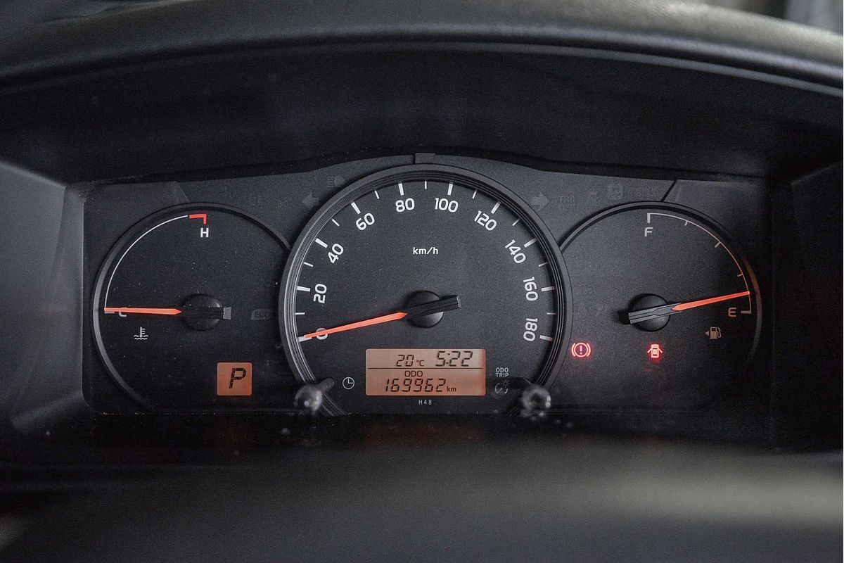 2015 Toyota Hiace Commuter KDH223R