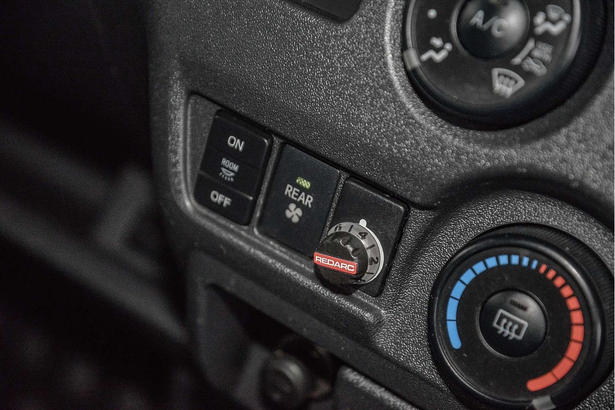 2015 Toyota Hiace Commuter KDH223R