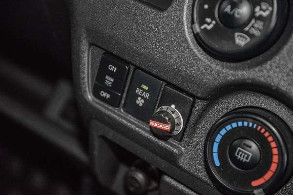 2015 Toyota Hiace Commuter KDH223R