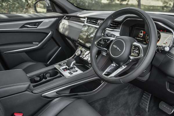 2023 Jaguar F-PACE P250 R-Dynamic SE X761