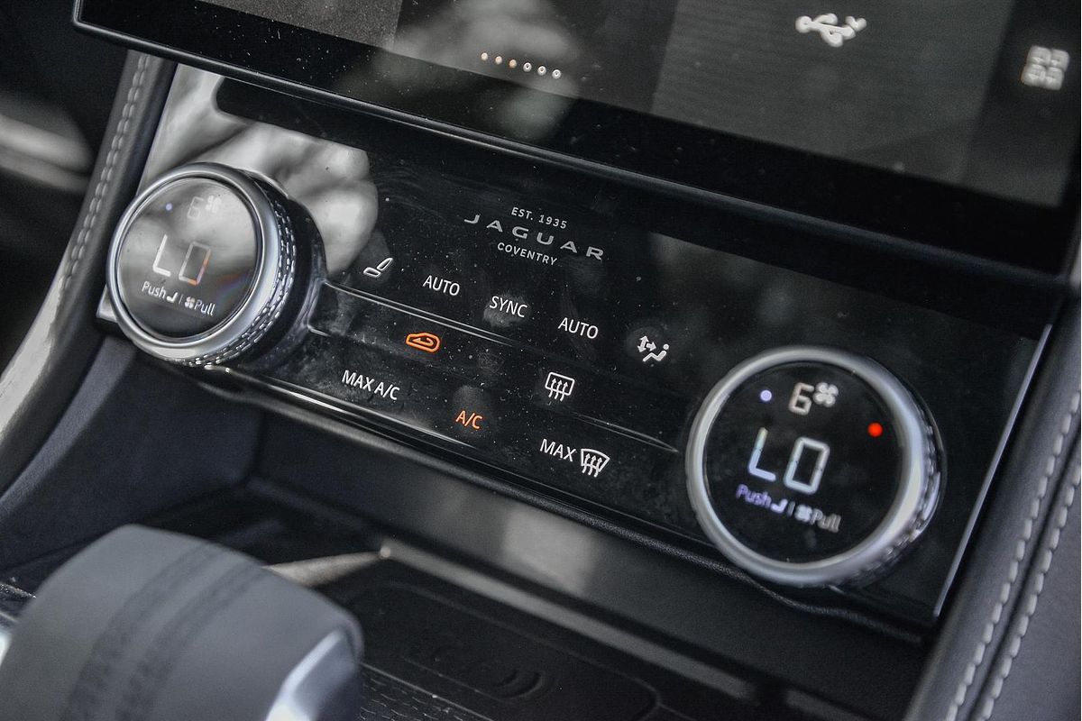 2023 Jaguar F-PACE P250 R-Dynamic SE X761