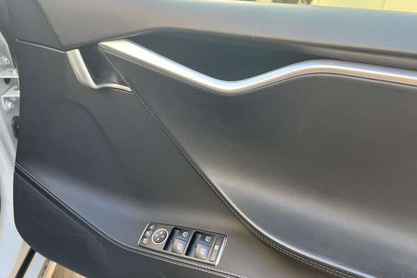 2017 Tesla Model S 90D