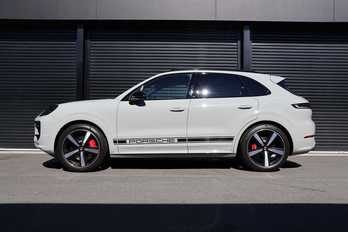 2023 Porsche Cayenne S 9YA II