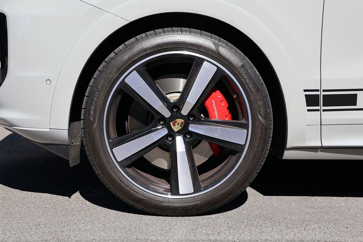 2023 Porsche Cayenne S 9YA II