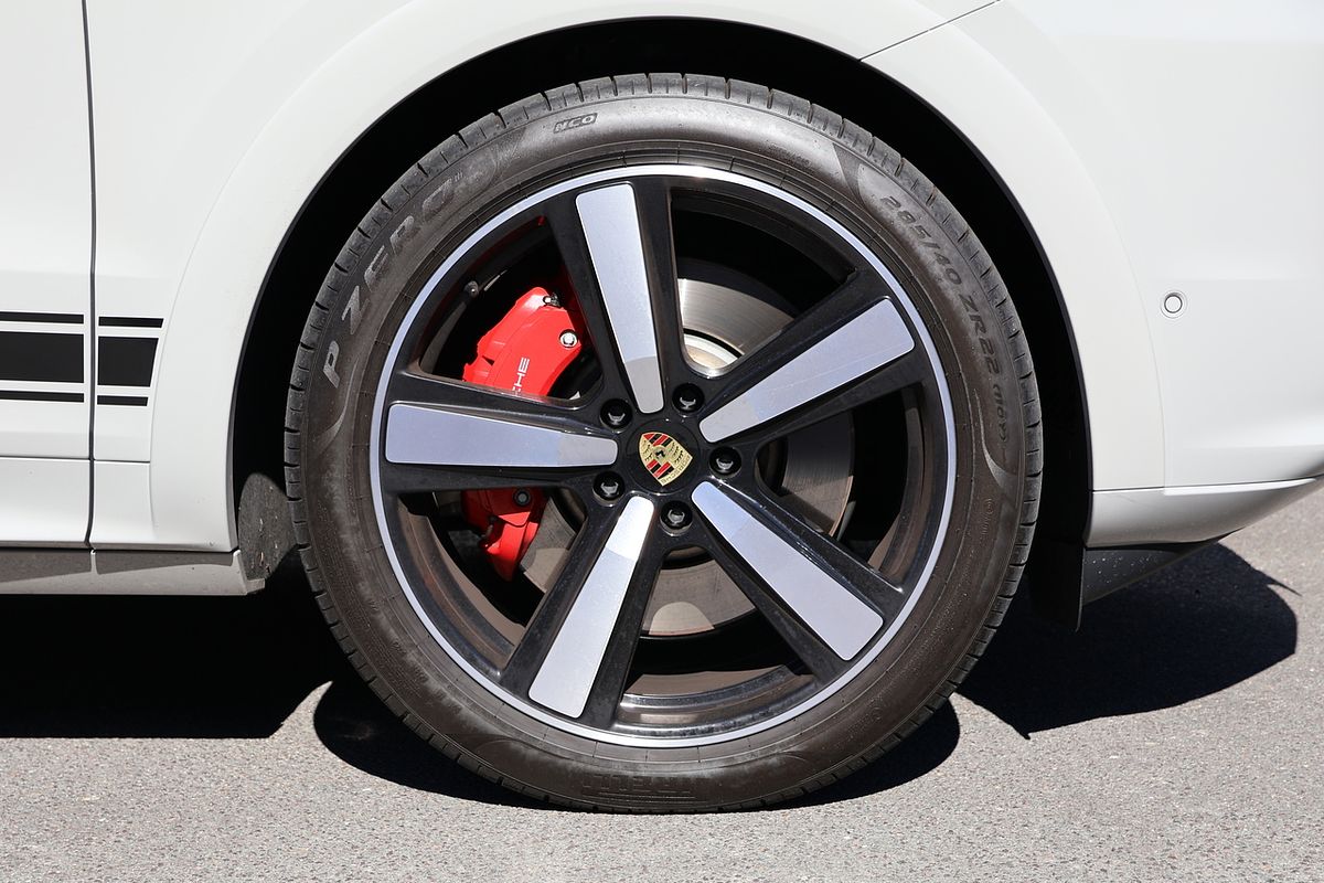2023 Porsche Cayenne S 9YA II