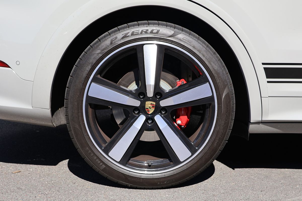2023 Porsche Cayenne S 9YA II