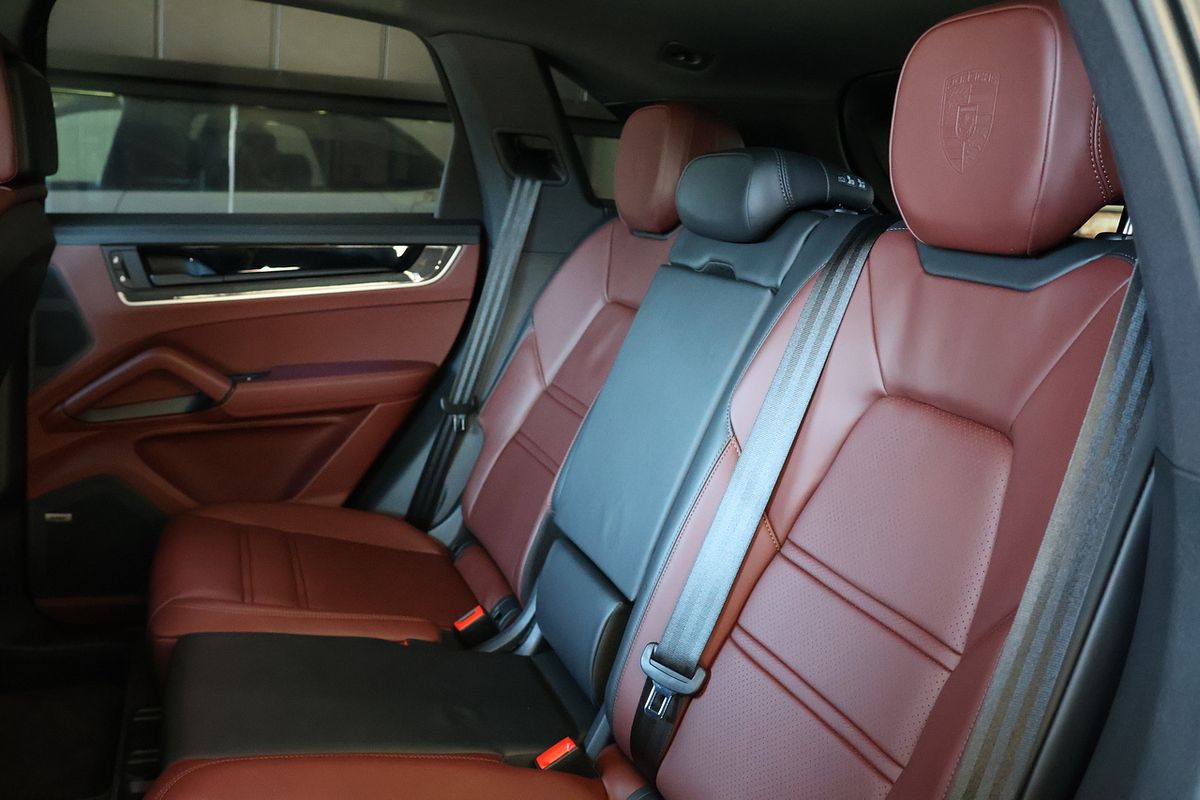 2023 Porsche Cayenne S 9YA II