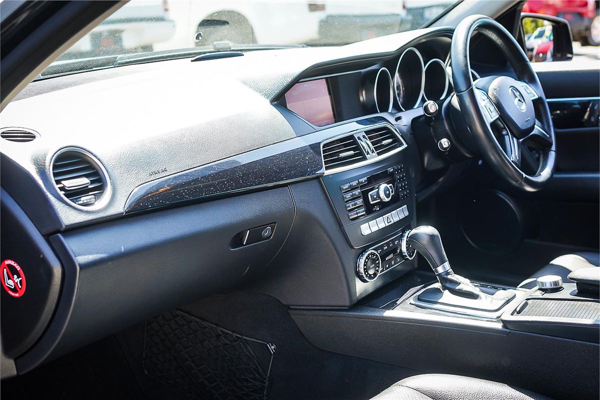 2013 Mercedes Benz C-Class C200 W204